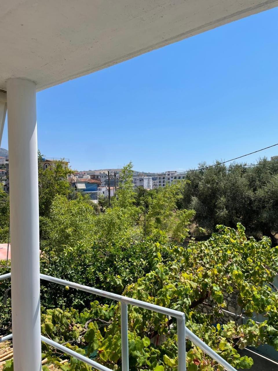 Gezos Apartment Himare Buitenkant foto