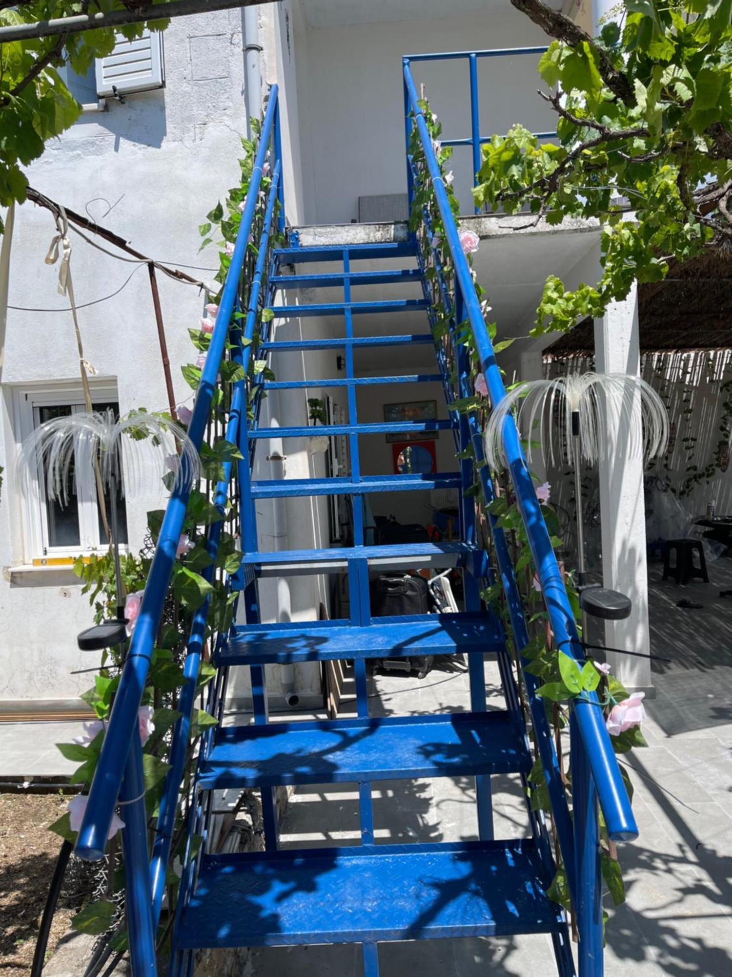 Gezos Apartment Himare Buitenkant foto